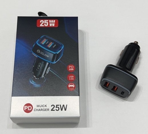 Автомобільний зарядний пристрій TE-P26 25w PD 2USB + Type-C Чёрный