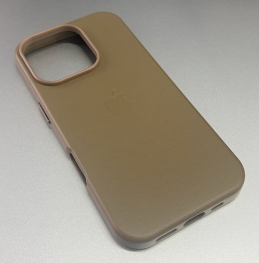 Чехол Leather Case Apple Iphone 16 Pro  MagSafe